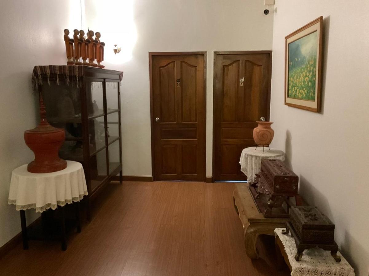 Baan Klang Vieng Ξενοδοχείο Τσιάνγκ Μάι Εξωτερικό φωτογραφία