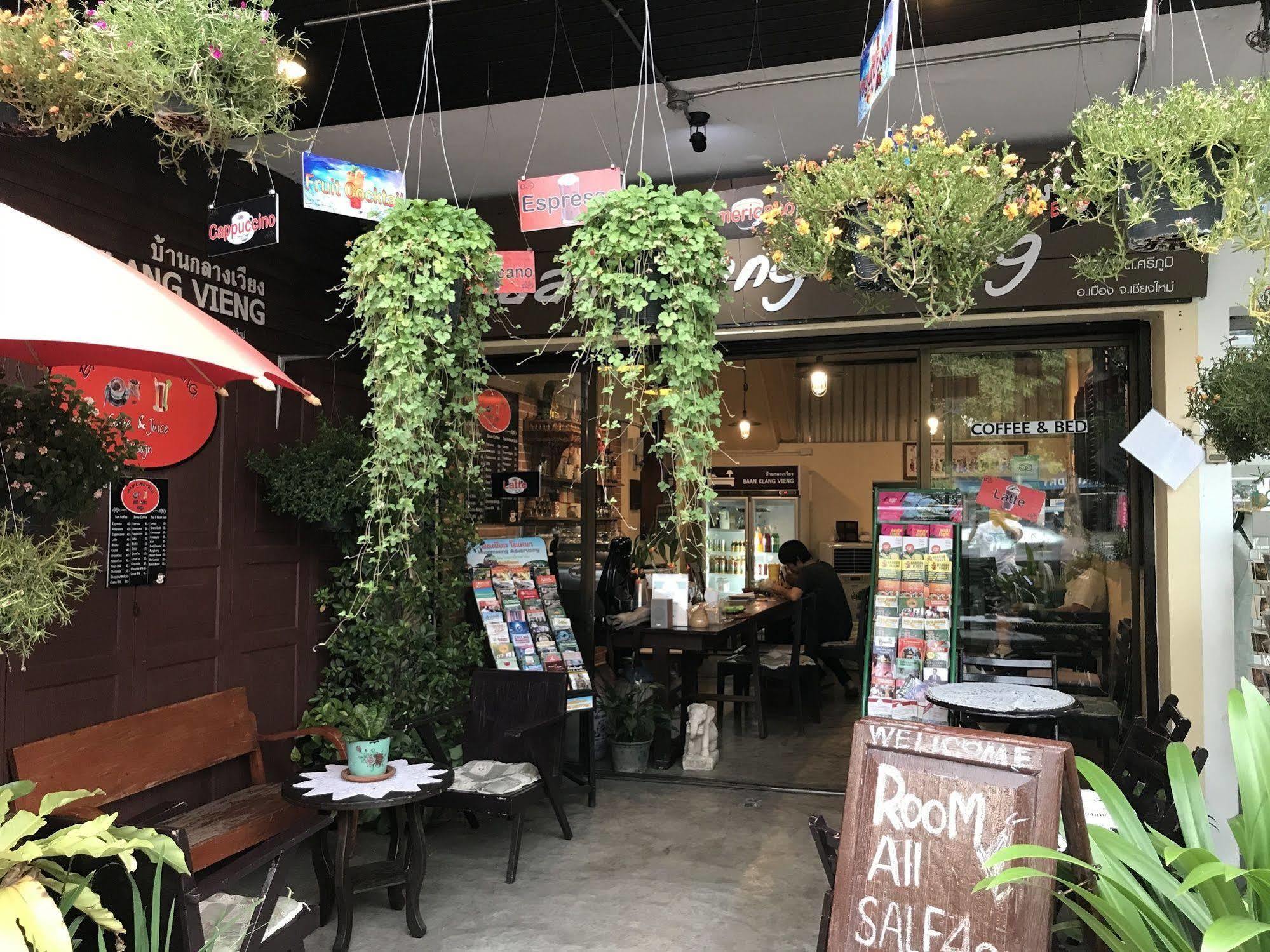 Baan Klang Vieng Ξενοδοχείο Τσιάνγκ Μάι Εξωτερικό φωτογραφία